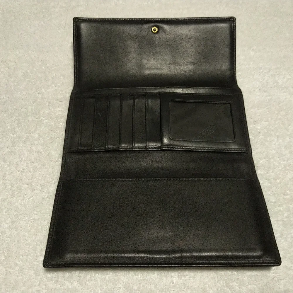 Coach elegant black